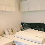Staybearlin Prenzlauer Berg Grellstrasse *