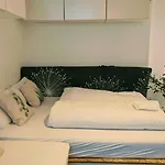 Staybearlin Prenzlauer Berg Grellstrasse Berlin