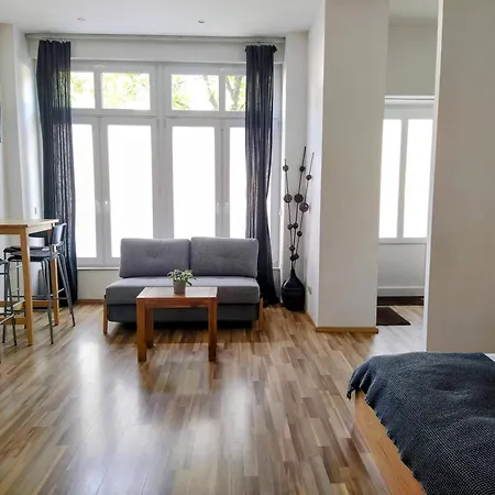 Staybearlin Prenzlauer Berg Grellstrasse ברלין